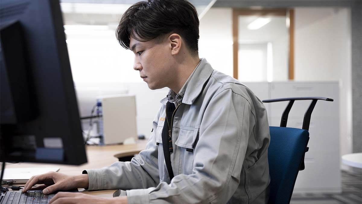 先輩社員の写真